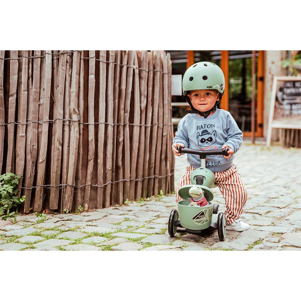 Scoot & Ride Highwaykick 1 Lifestyle, green lines - Kinderroller mit Aufbewahrungsbox