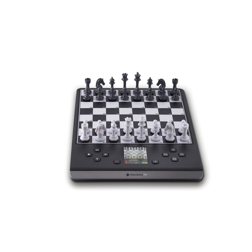 MILLENNIUM M815 Chess Genius Pro – Schachcomputer mit Farbdisplay & 2.200 ELO