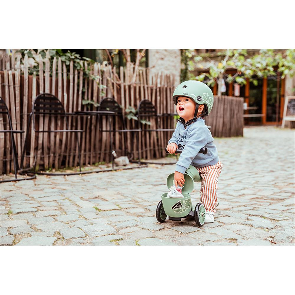 Scoot & Ride Highwaykick 1 Lifestyle, green lines - Kinderroller mit Aufbewahrungsbox